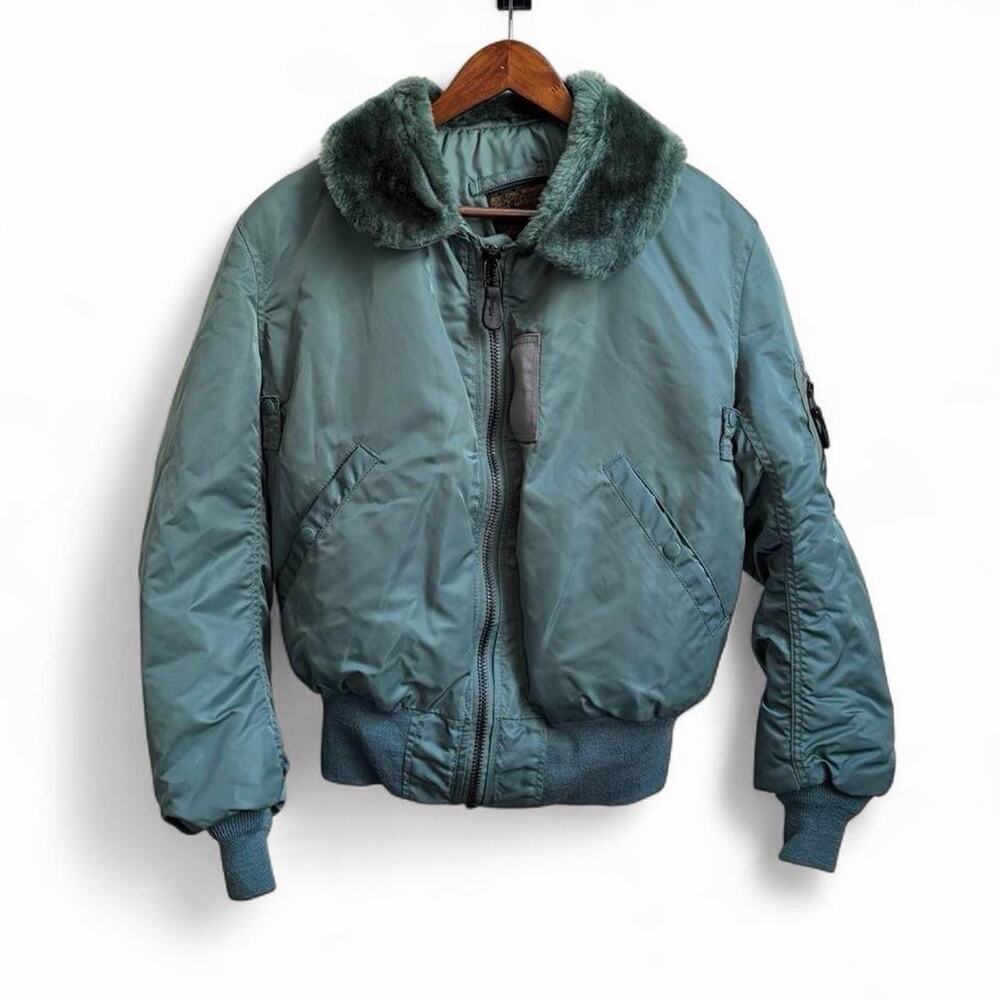 Vintage Alpha Industries B-15D Air Force Military Men’s M Bomber Jacket